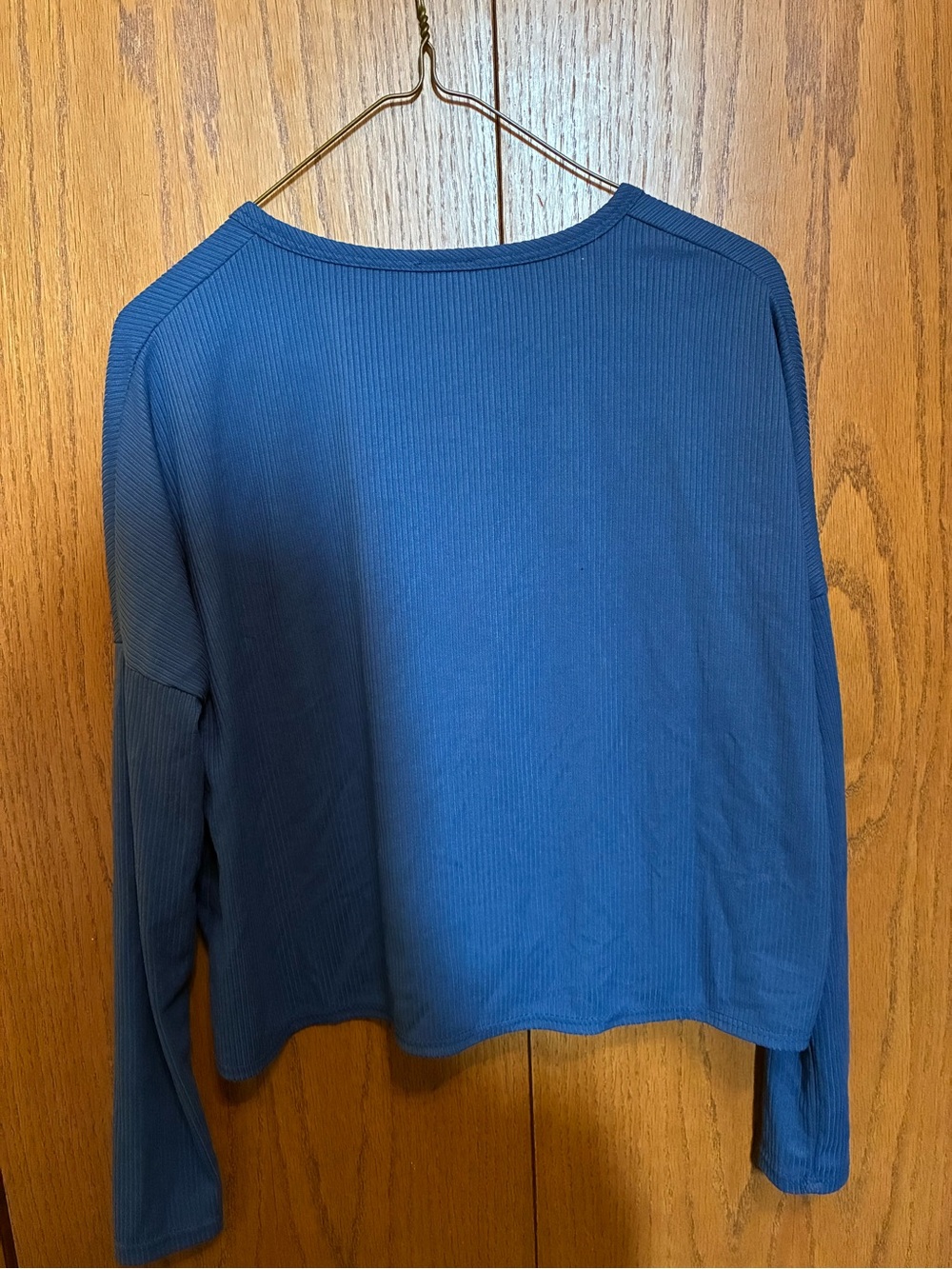Olivia Rae Navy Ribbed V-Neck Button Top - Picture 3 of 3